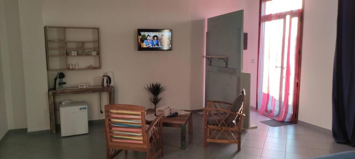 Su Marineri Bed & Breakfast กาบราส ภายนอก รูปภาพ